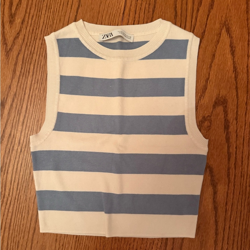 Zara Gray and White Fitted Crop Muscle Tee